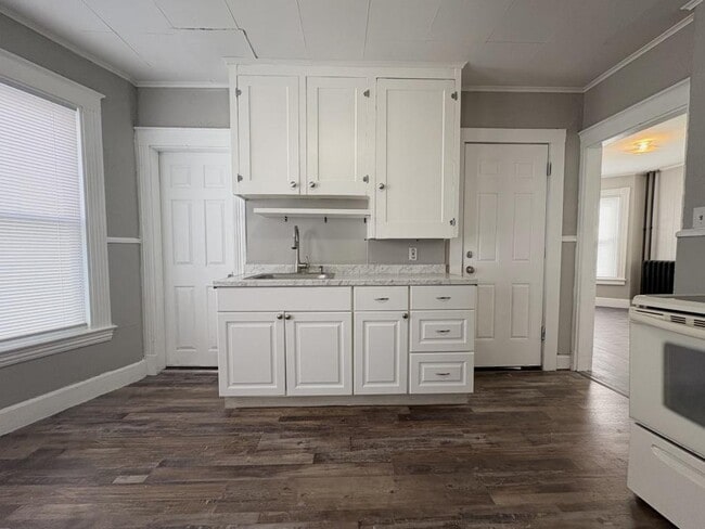 Building Photo - 117 Pierce St