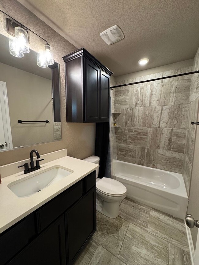 Building Photo - 3012 Samson Dr