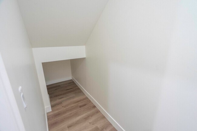 Building Photo - 907 Bright Rdg Ln