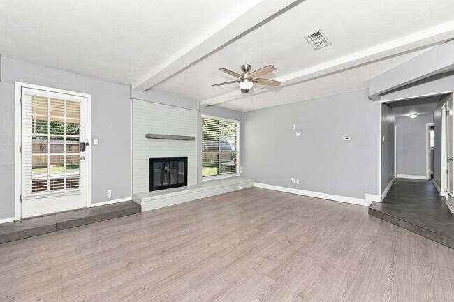 Building Photo - 3204 Denbury Dr