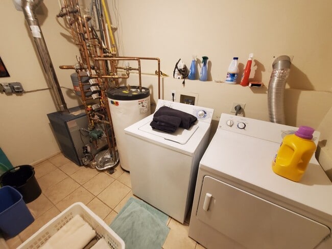 Building Photo - Extended Winter rental-Flexible lease term...