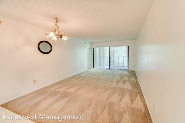 Building Photo - 2 br, 2 bath House - 3293 Westridge Blvd #23