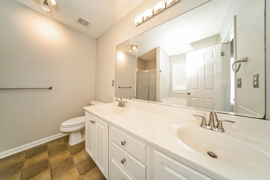 Building Photo - 3853 Plymouth Rock Drive