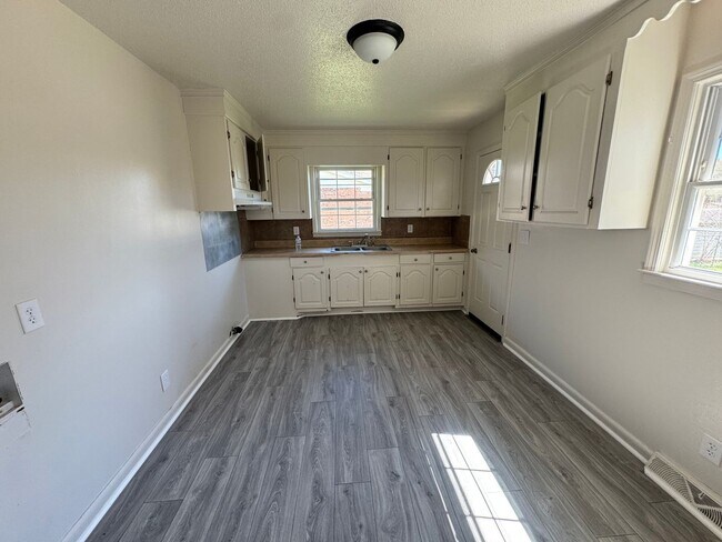 Building Photo - 3/1 House in Shelby, NC