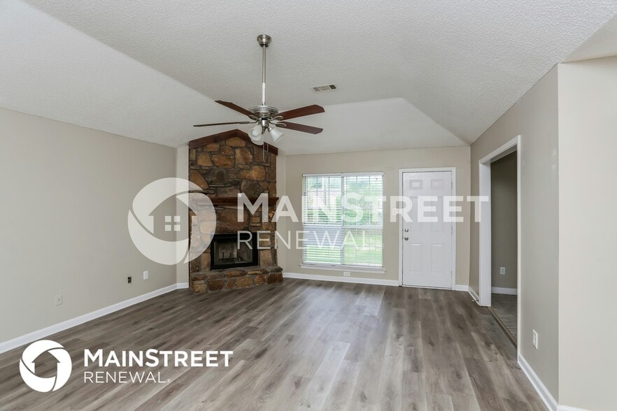 Building Photo - 1247 Grange Way Dr