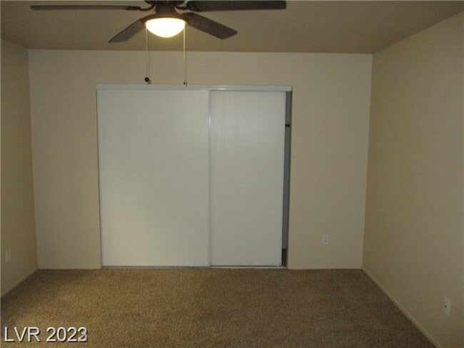 Building Photo - 350 S Durango Dr