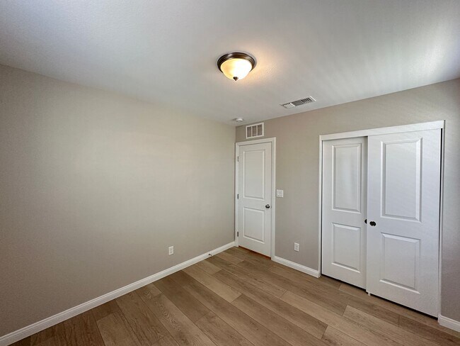 Building Photo - 4283 Tarim St