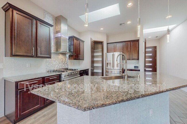 Building Photo - 4701 Cayetana Pl NW