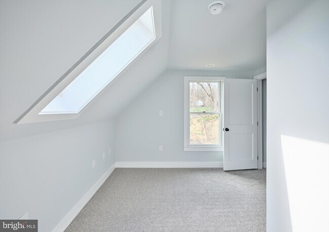 Building Photo - 4325 Lehnenberg Rd