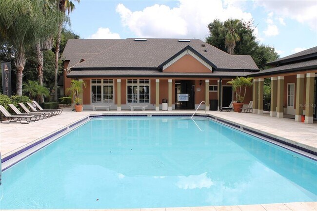 Building Photo - 6021 Westgate Dr