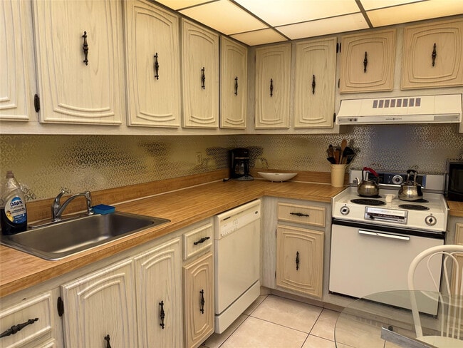 Building Photo - 101 Briny Ave