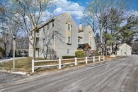 Building Photo - 169 Portsmouth St