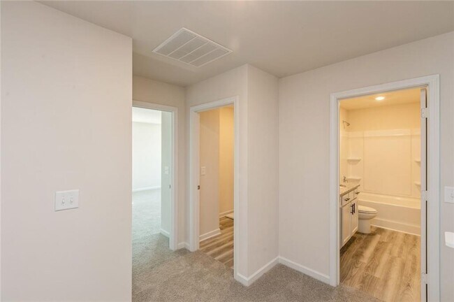 Building Photo - 610 Mackenzie Cv