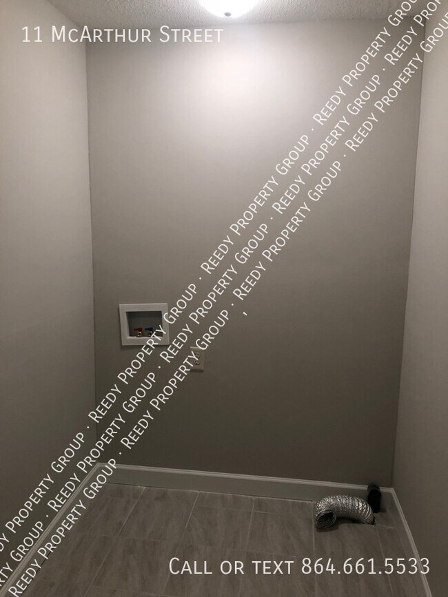 Building Photo - 11 McArthur St