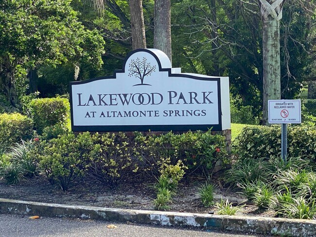Building Photo - MOVE-IN SPECIAL!!!Charming 1-Bedroom Condo...
