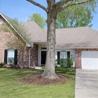 Building Photo - 926 Armand St