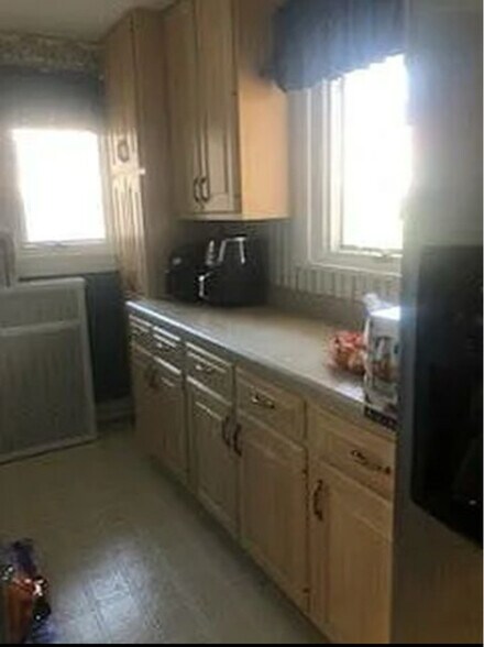 Building Photo - 708 S Busey Ave