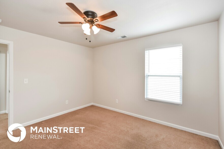 Building Photo - 255 Bermuda Lakes Dr