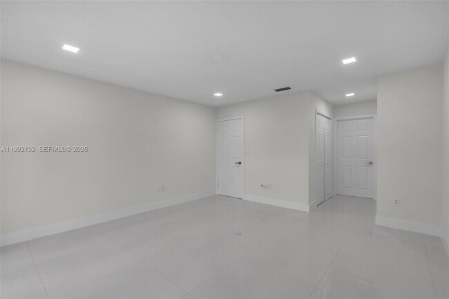 Building Photo - 803 NW 133rd Ct