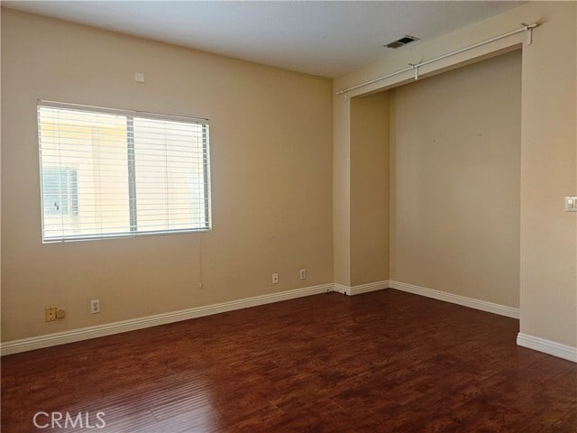 Building Photo - 2074 Lakeshore Dr