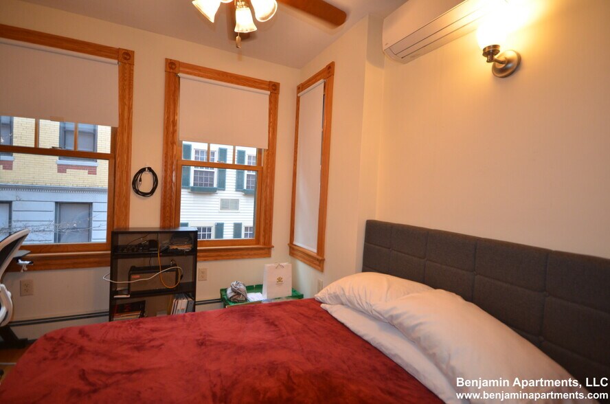 Building Photo - 16 S Russell St