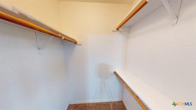 Building Photo - 609 Man O War Dr