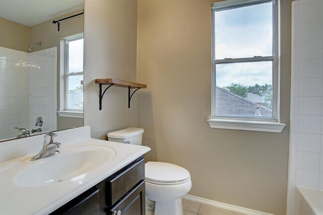 Building Photo - 24419 Travis House Ln