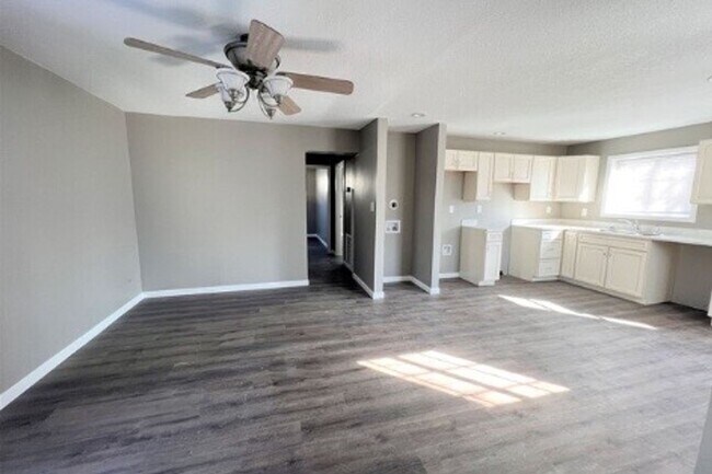 Building Photo - Schedule a Showing Today!!!