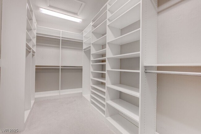 Building Photo - 2489 Cingoli St