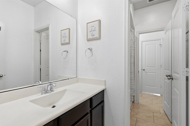 Building Photo - 23207 Verona View Ln