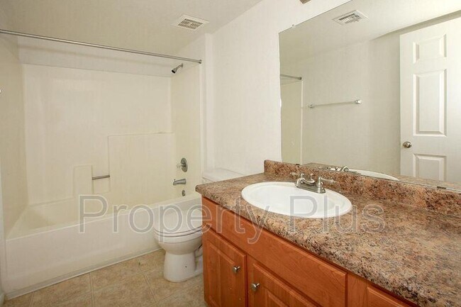 Building Photo - 3810 N Maryvale Pkwy