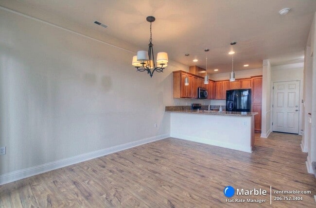 Building Photo - 4777 Whitworth Ave S