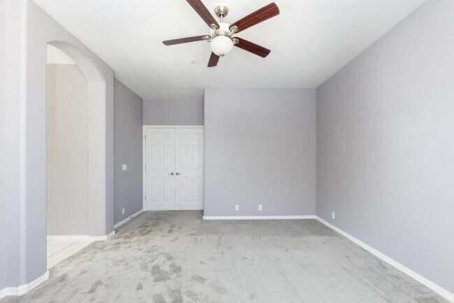 Building Photo - 7647 E Los Gatos Dr
