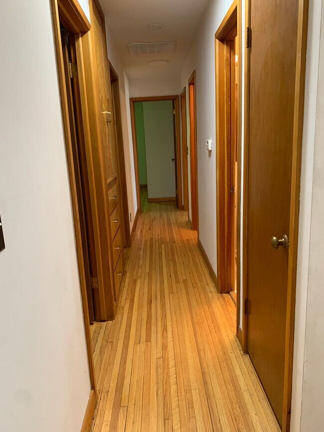 Building Photo - 1206 E Fortuna St