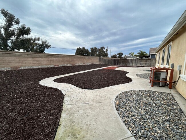 Building Photo - 759 Hagerman Peak Dr