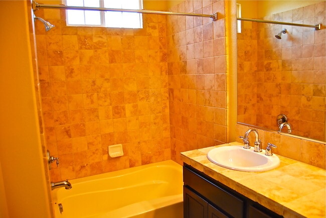 Building Photo - Spacious 4 Bedroom Townhome in Airoso of Carmel Valley