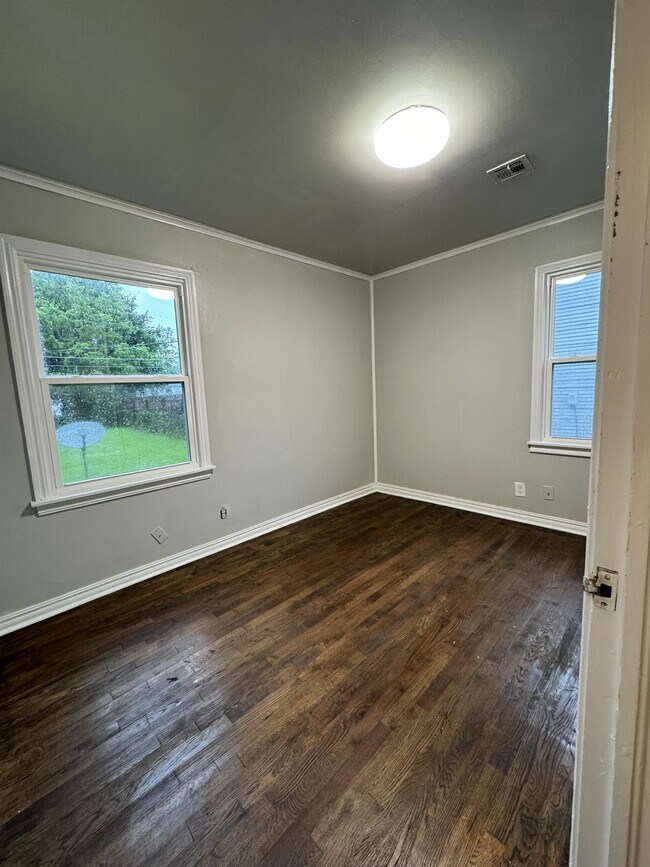 Building Photo - 6245 E Marshall St