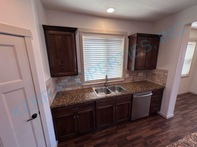 Building Photo - Spacious 5-Bedroom Retreat with 3407 Sq Ft...