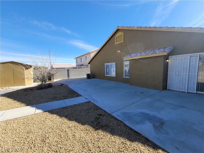 Building Photo - 4406 Cinema Ave