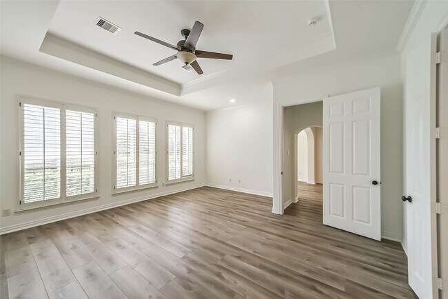 Building Photo - 1202 Maroon Ln