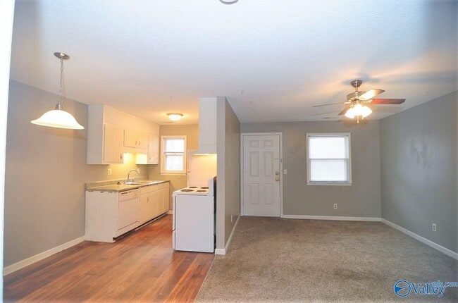 Building Photo - 3913 Talwell Dr SW