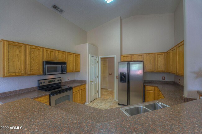 Building Photo - 35714 7th Ave