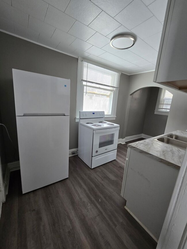 Building Photo - 1 bedroom 1 bath house