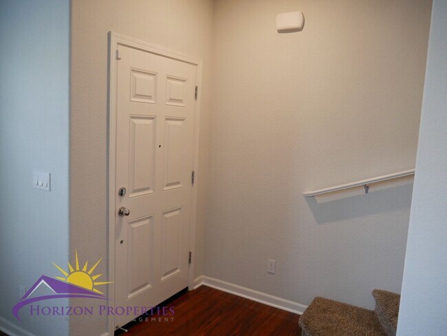 Building Photo - Modern Two-Story 4 Bed 2.5 Bath 1,807 sqft...