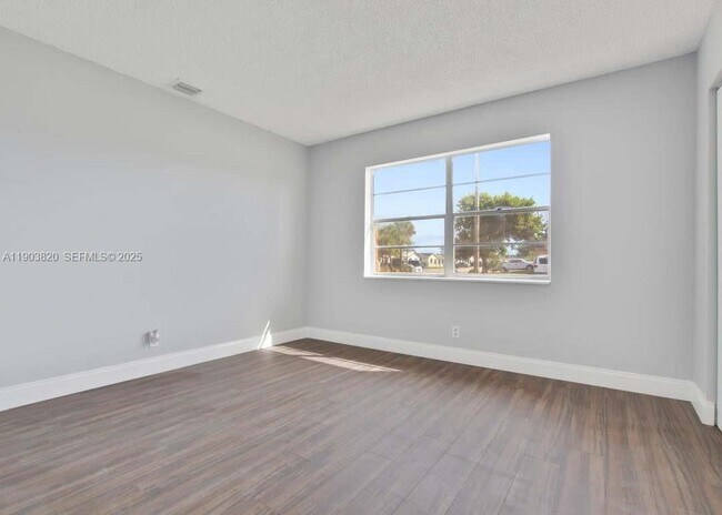 Building Photo - 7603 Kimberly Blvd