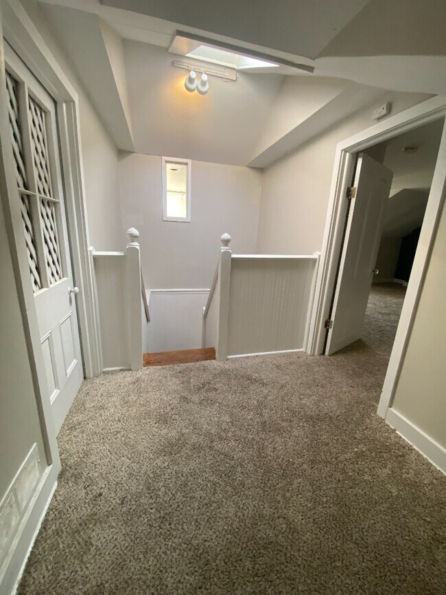 Building Photo - 917a Geyer