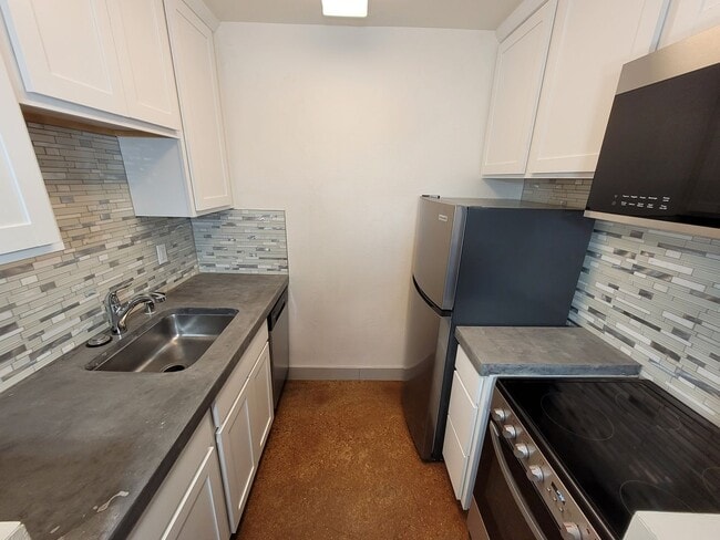 Building Photo - 809 S Circle Dr