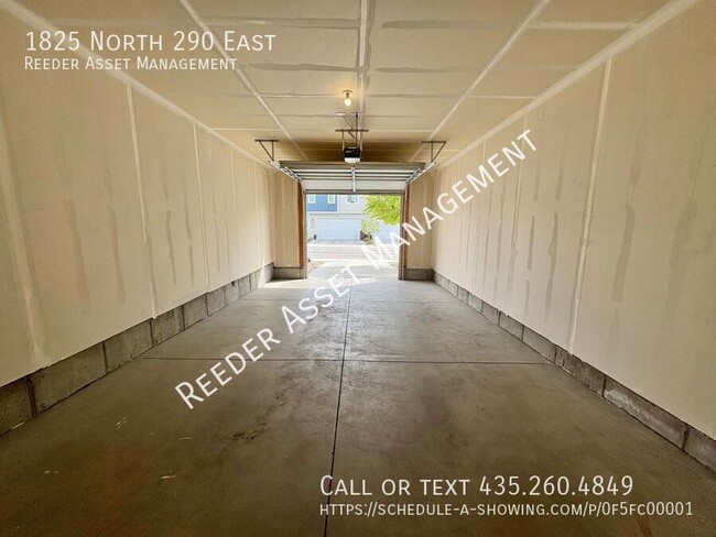 Building Photo - 290 1825 N