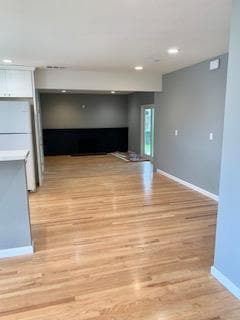 Building Photo - 2429 Poplar Dr