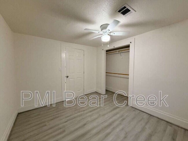 Building Photo - 3014 Rosalie St